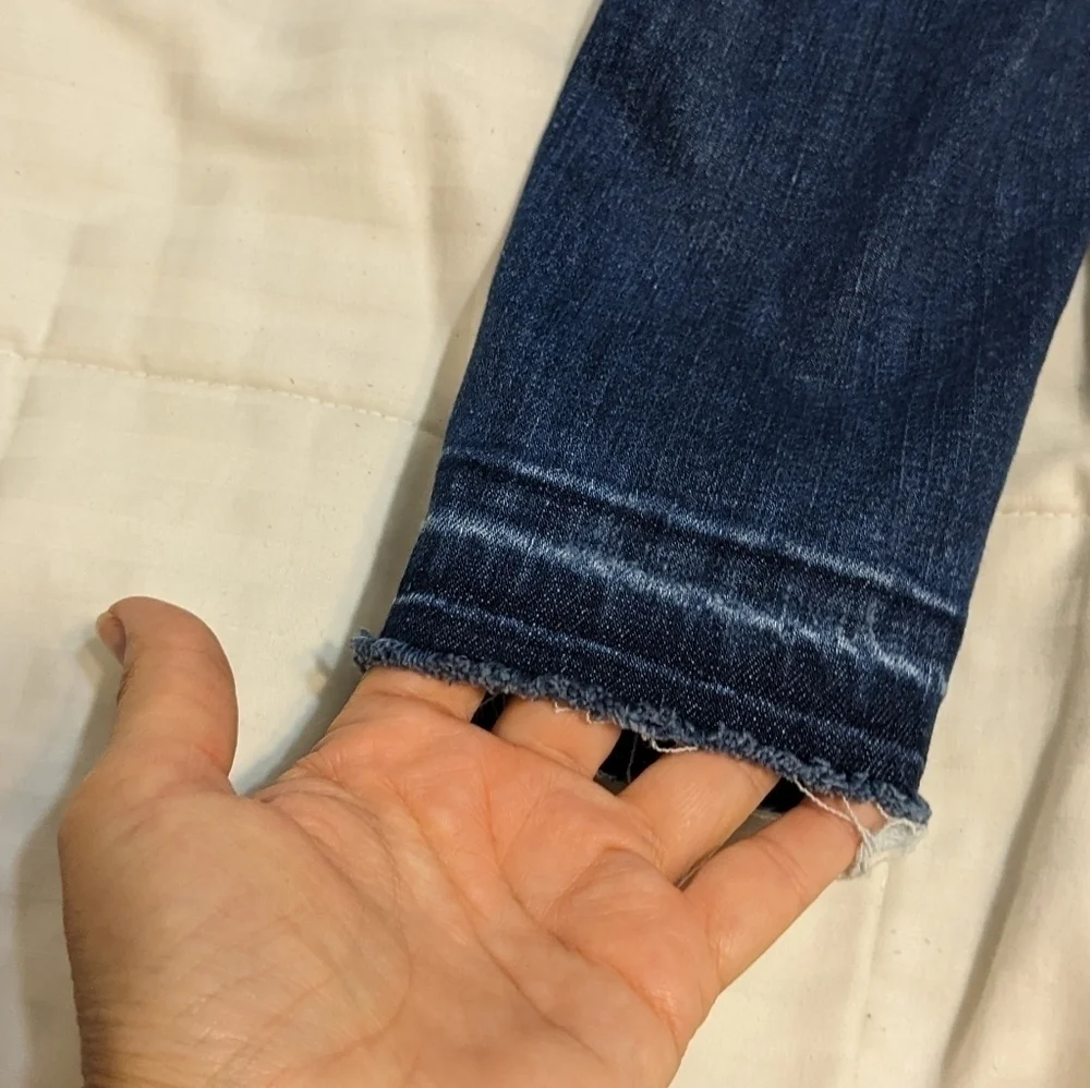 Art Class distressed skinny jeans with a rough h size 12